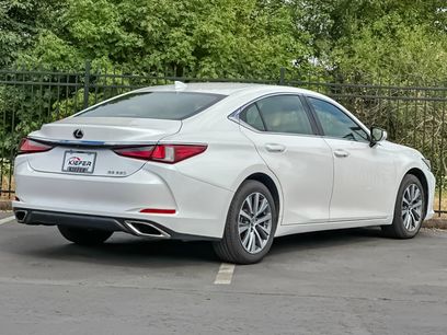 Used 2020 Lexus ES 350 w/ Accessory Package 2