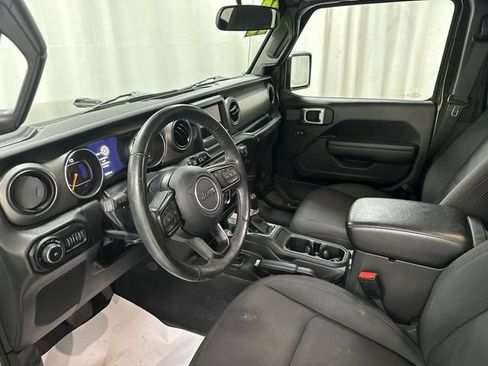 Used 2022 Jeep Wrangler Unlimited Sport AWD/4WD image 14