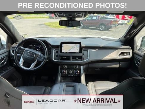 Used 2021 GMC Yukon XL SLT w/ Rear Media and Nav Package AWD/4WD image 17