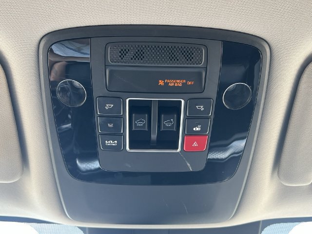 Used 2024 Kia Carnival SX Prestige FWD image 33