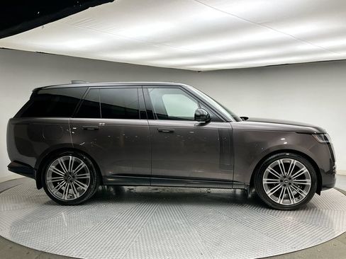 Used 2024 Land Rover Range Rover SE AWD/4WD image 14