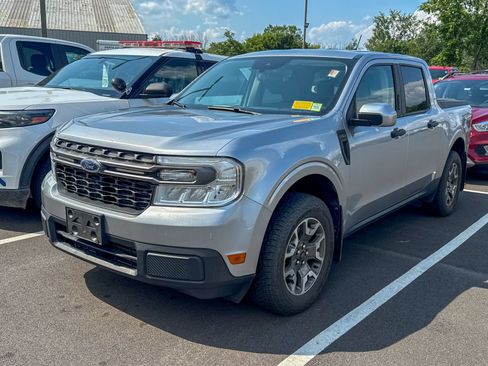 Certified 2022 Ford Maverick XLT w/ Equipment Group 300A Standard AWD/4WD image 3