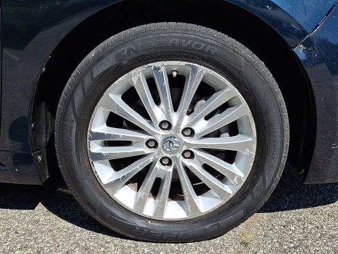 Used 2015 Toyota Avalon XLE Premium FWD image 8
