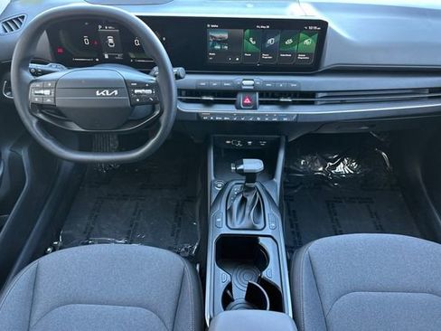 Used 2025 Kia K4 FWD image 12