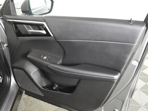 Used 2024 Mitsubishi Outlander SE image 38