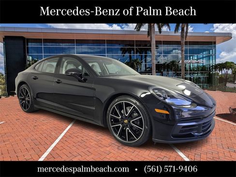 Used 2019 Porsche Panamera 4 image 1