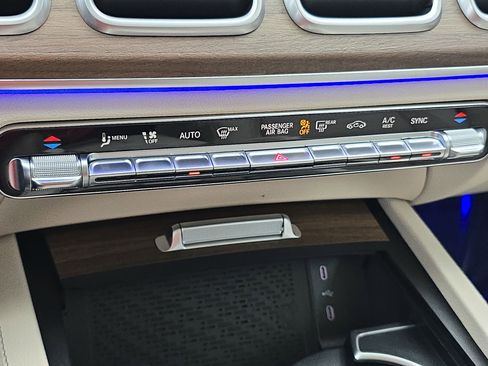 New 2026 Mercedes-Benz GLS 450 4MATIC image 25