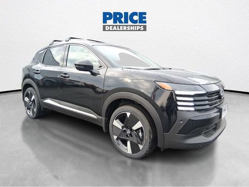 New 2026 Nissan Kicks SR image 1