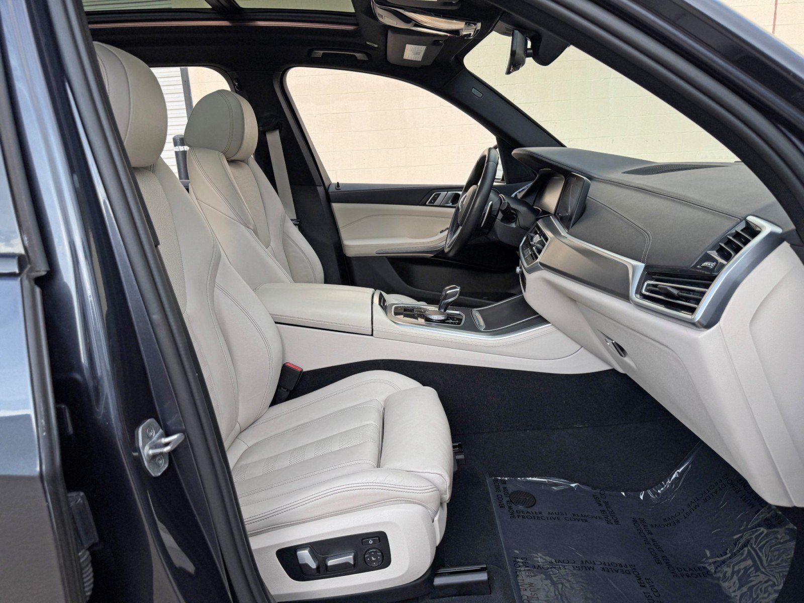 Used 2021 BMW X5 sDrive40i w/ M Sport Package RWD image 16