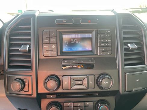 Used 2015 Ford F150 XL w/ Equipment Group 101A Mid AWD/4WD image 19