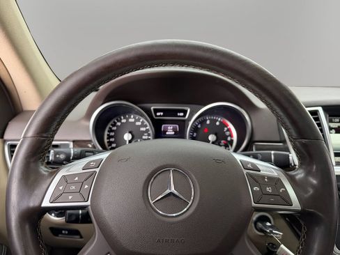 Used 2014 Mercedes-Benz ML 350 4MATIC w/ Premium 1 Package image 19