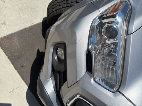 Used 2021 Toyota Tacoma SR5 RWD image 13