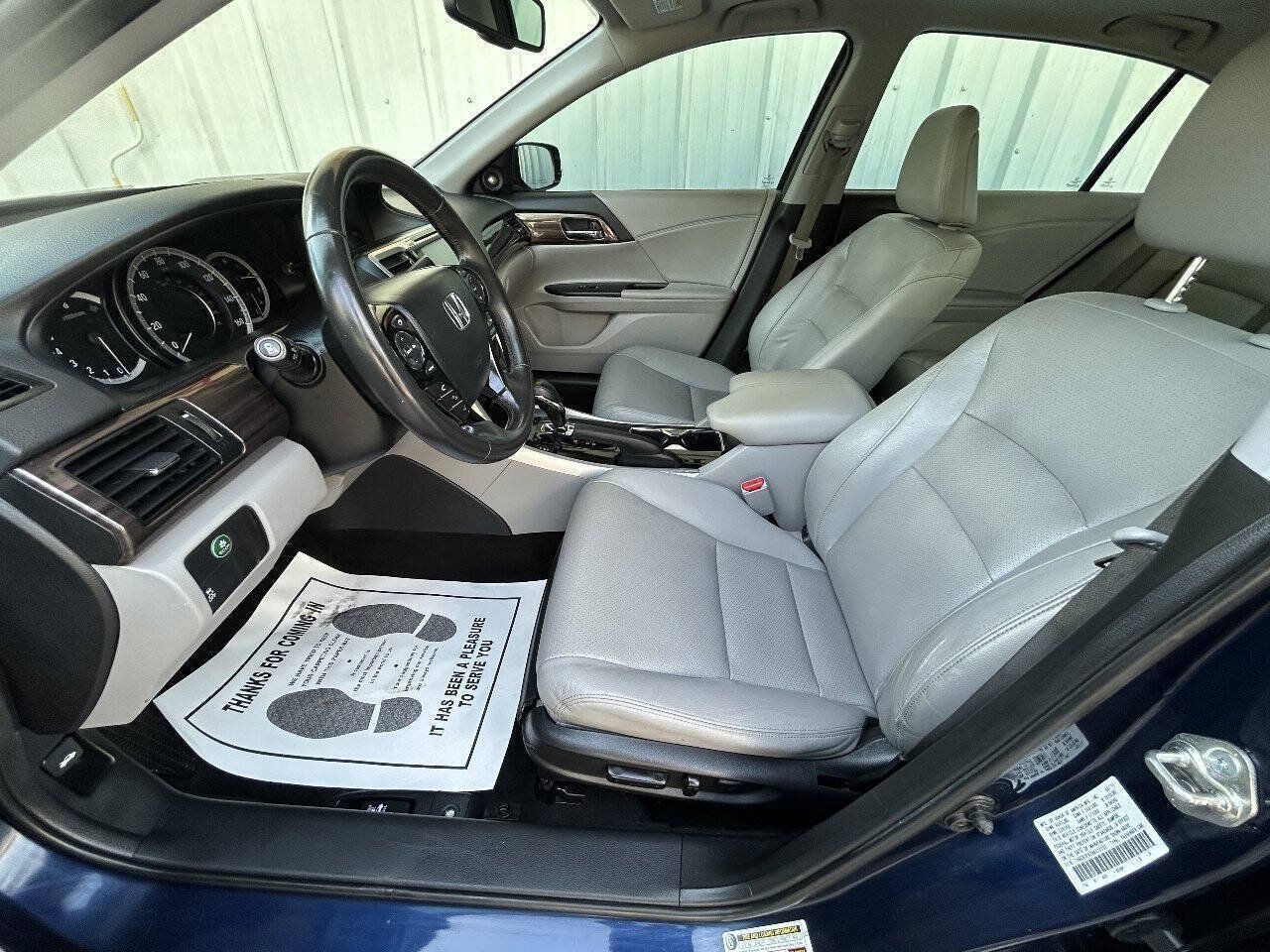 Used 2017 Honda Accord EX-L image 14