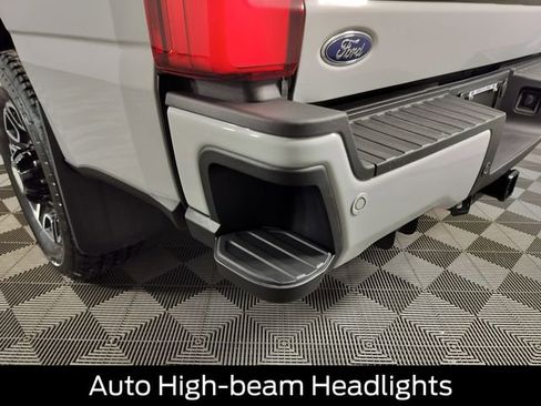Used 2025 Ford F350 Platinum image 32