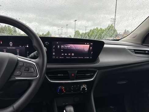 Used 2024 Buick Encore GX Sport Touring AWD/4WD image 20