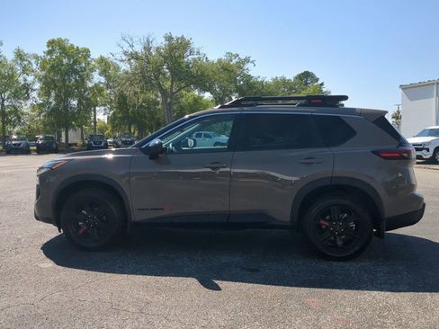 Certified 2025 Nissan Rogue SV AWD/4WD image 7