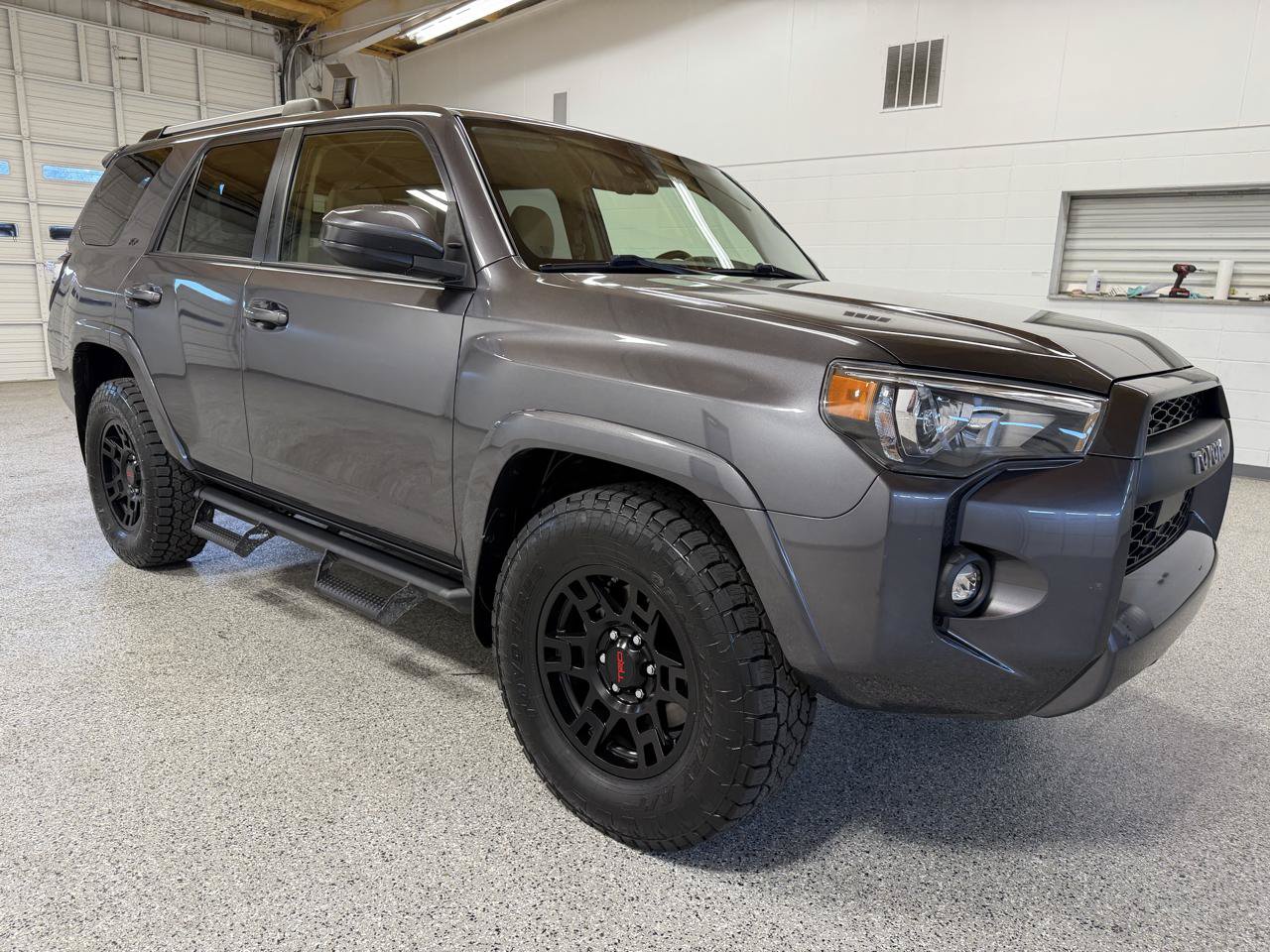 Used 2022 Toyota 4Runner SR5 RWD image 4