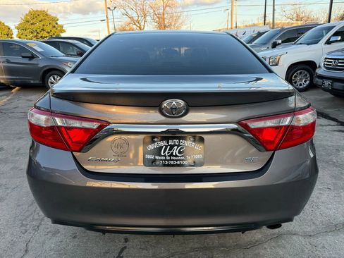 Used 2015 Toyota Camry SE image 6