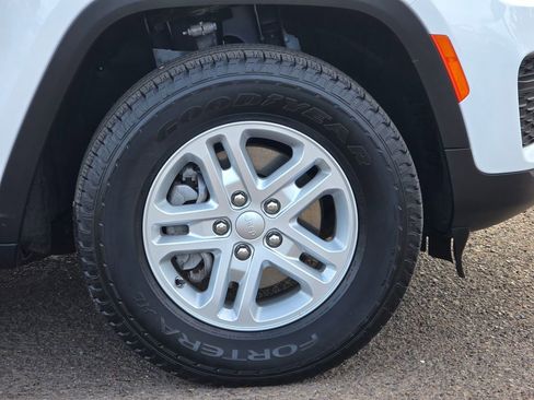 Used 2023 Jeep Grand Cherokee Laredo w/ Luxury Tech Group I image 30