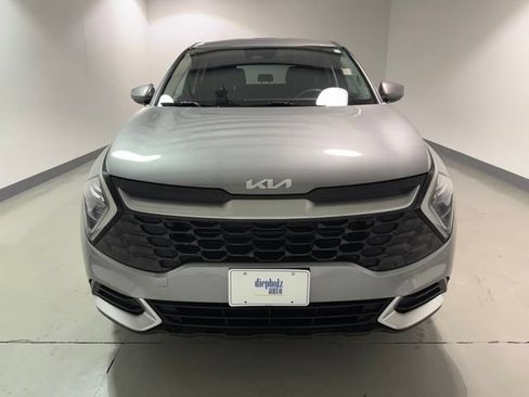 Used 2023 Kia Sportage LX FWD image 2