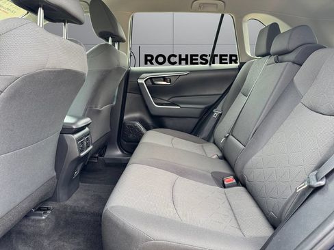 Certified 2022 Toyota RAV4 XLE AWD/4WD image 16