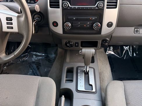 Used 2018 Nissan Frontier SV image 23