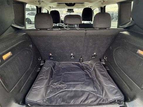 Used 2015 Jeep Renegade Latitude image 13