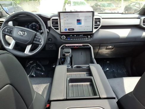 Used 2025 Toyota Tundra Limited AWD/4WD image 15