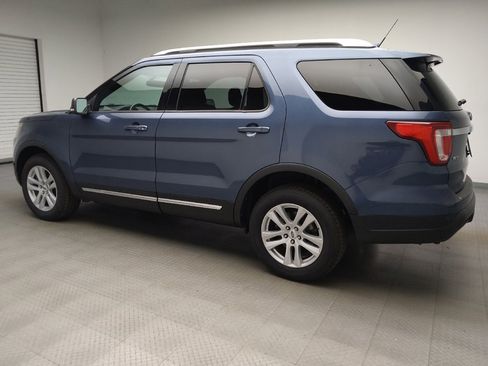 Used 2019 Ford Explorer XLT w/ Equipment Group 202A AWD/4WD image 3