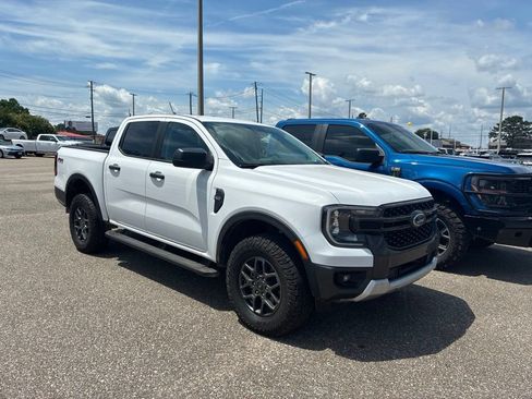 Used 2025 Ford Ranger XLT w/ FX4 Off-Road Package AWD/4WD image 2