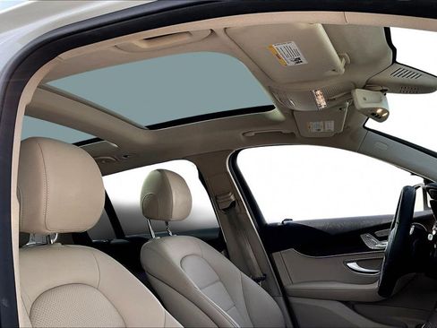 Used 2020 Mercedes-Benz GLC 350e 4MATIC image 28