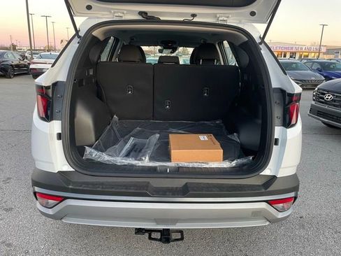 New 2025 Hyundai Tucson SE image 22