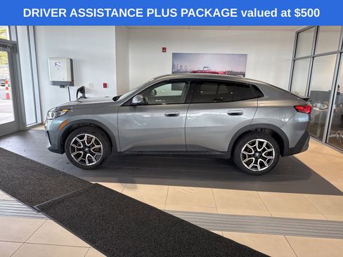 Used 2025 BMW X2 xDrive28i w/ Convenience Package image 4