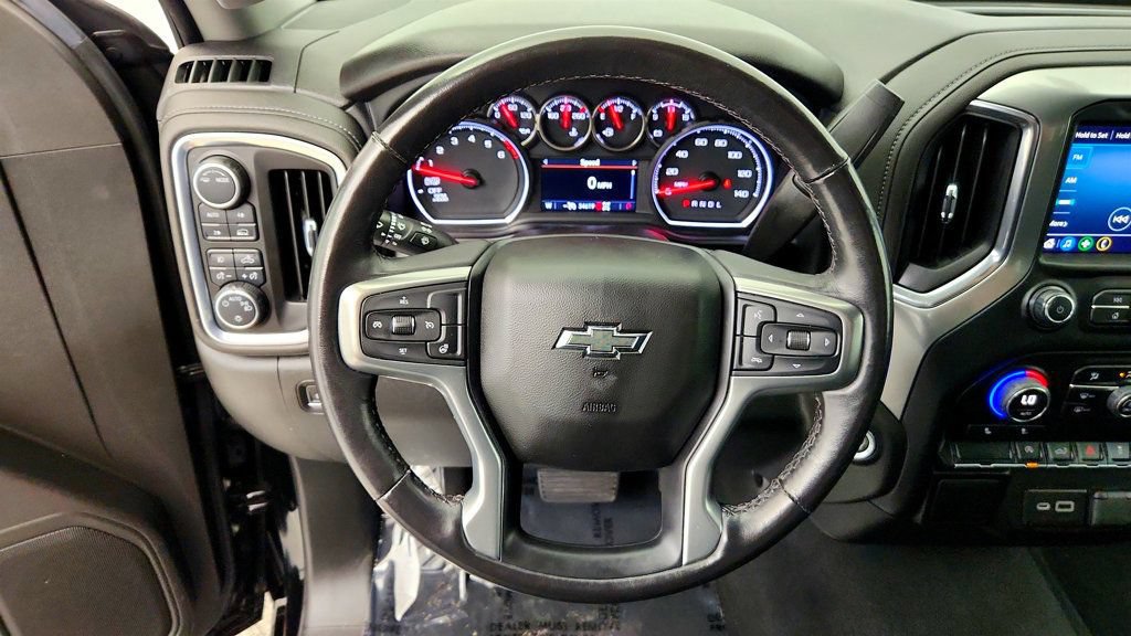 Used 2022 Chevrolet Silverado 1500 RST AWD/4WD image 13