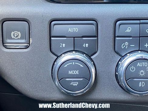 Used 2025 GMC Sierra 1500 SLT image 32