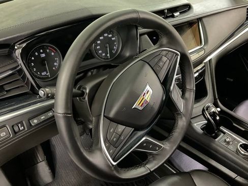 Used 2025 Cadillac XT5 Premium Luxury w/ Technology Package AWD/4WD image 21