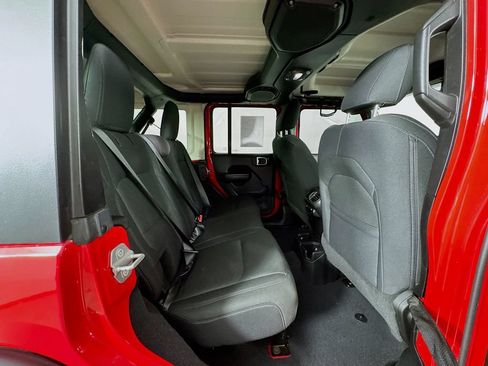 Used 2018 Jeep Wrangler Unlimited Sport S AWD/4WD image 27