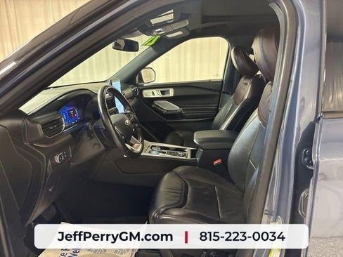 Used 2021 Ford Explorer Platinum w/ Equipment Group 601A AWD/4WD image 13