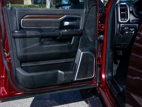Used 2023 RAM 3500 Laramie AWD/4WD image 18