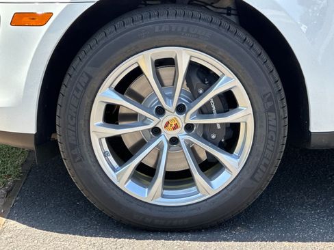 New 2026 Porsche Macan AWD/4WD image 30