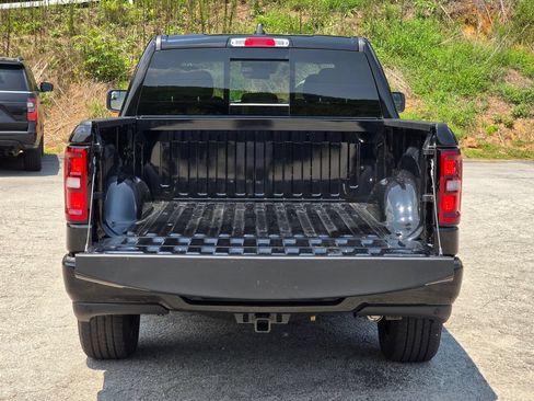 New 2026 RAM 1500 Express AWD/4WD image 12