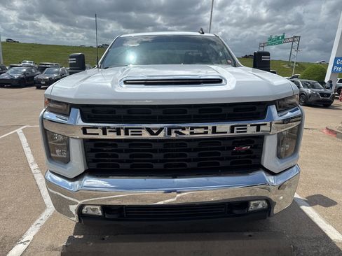 Used 2023 Chevrolet Silverado 2500 LT w/ Convenience Package image 2