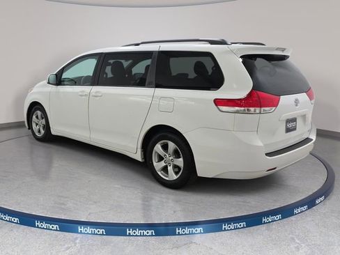 Used 2011 Toyota Sienna LE FWD image 8