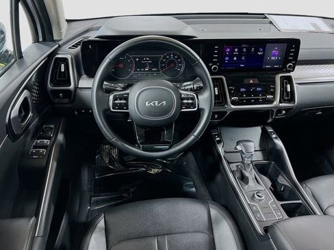 Certified 2022 Kia Sorento S w/ Panoramic Sunroof Package image 23