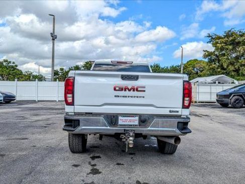 Used 2023 GMC Sierra 2500 Pro w/ Convenience Package image 7