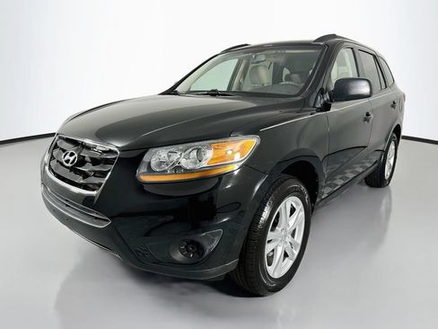 Used 2010 Hyundai Santa Fe GLS FWD image 1