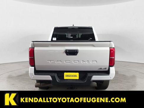 Certified 2025 Toyota Tacoma SR5 w/ SR5 Upgrade Package AWD/4WD image 4