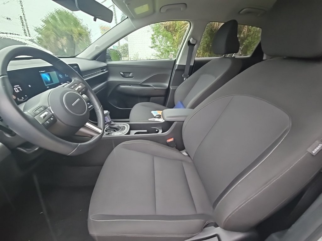 Used 2026 Hyundai Kona SEL Sport FWD image 3