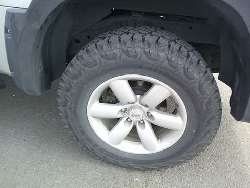 Used 2014 Nissan Titan S image 10