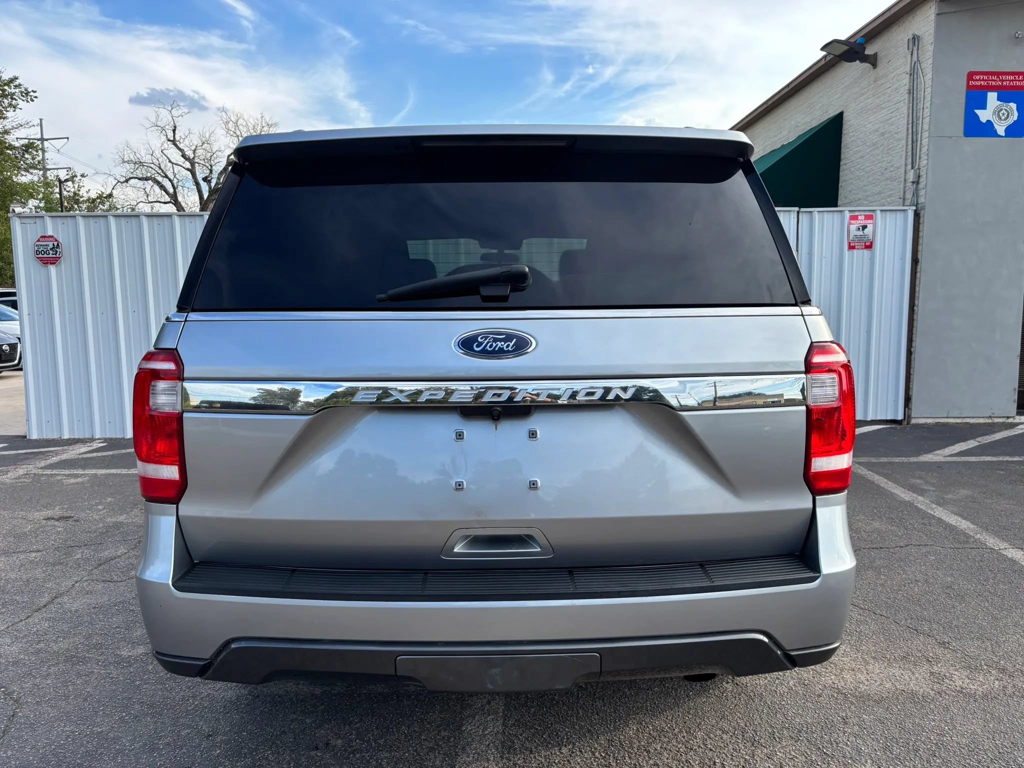 Used 2021 Ford Expedition XL AWD/4WD image 4